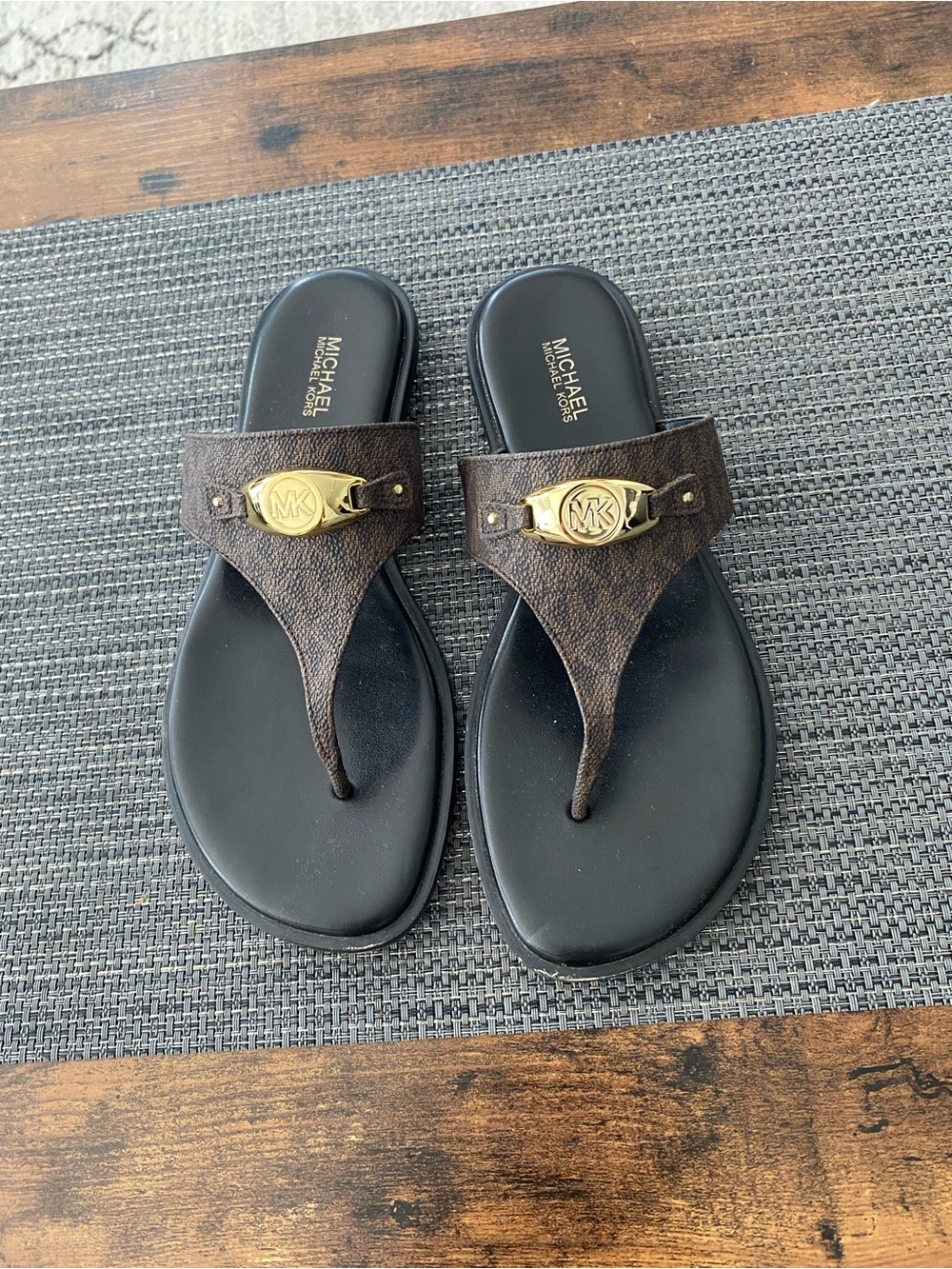Michael Kors Tilly Thong, Black/Brown, Size 8, Gently Used.
